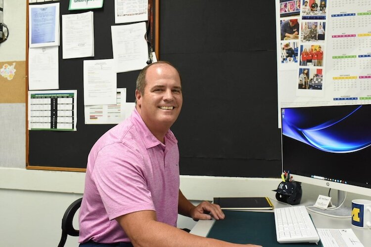 Superintendent Ben Ohlemacher personally texts the guardians of the five Kelleys Island School students about what’s happening at the school.